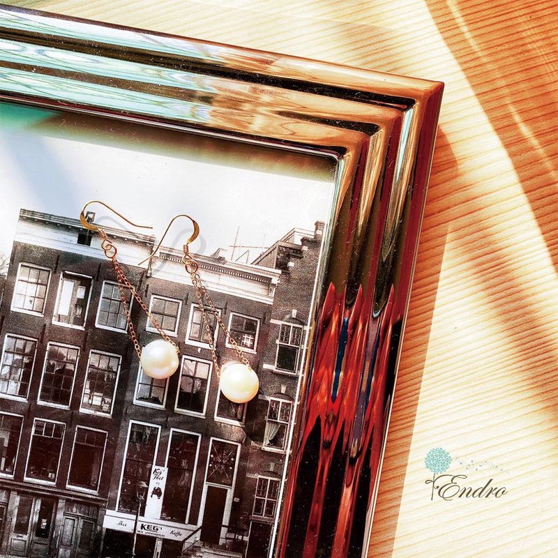 ENDRO ACC 密蒂斯珍珠耳环 - 耳环/耳夹 - 珍珠 白色