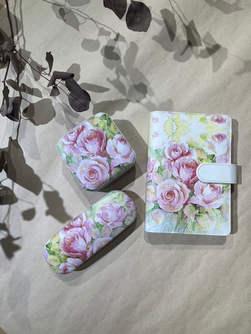 礼物组 淡粉玫瑰 笔记本 饰品盒 眼镜盒 蝶古巴特 纸艺拼贴 - 眼镜盒/眼镜布 - 聚酯纤维 粉红色