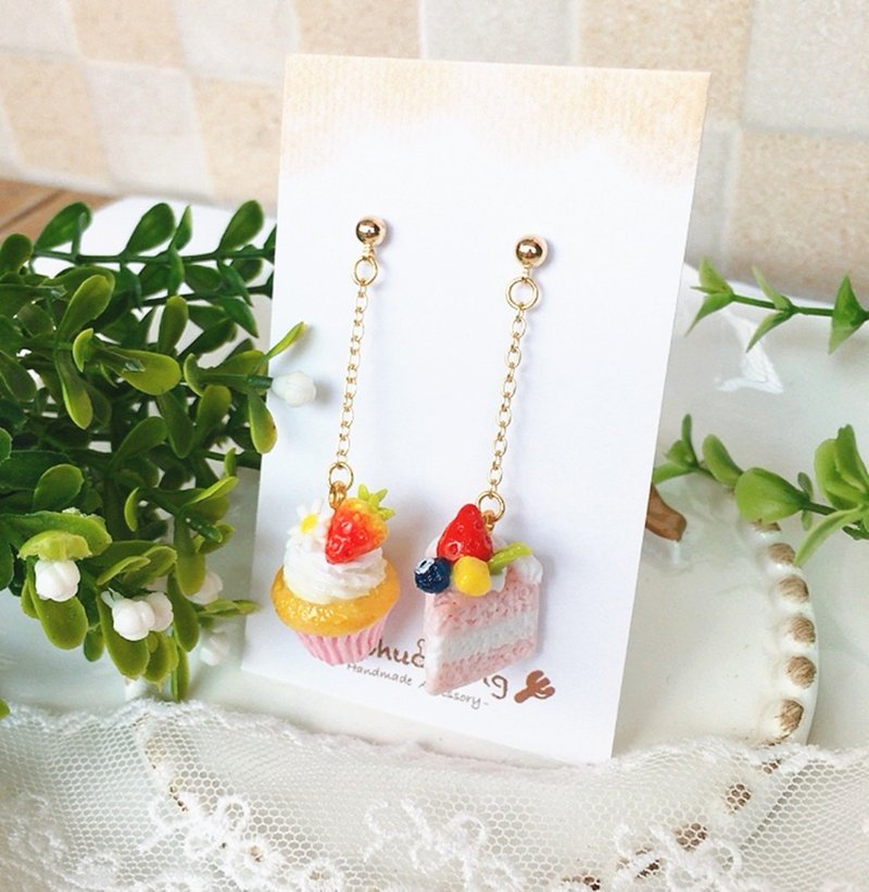 迷你可爱原创清新甜美粉色系草莓水果蛋糕纯银耳环耳夹 - 耳环/耳夹 - 其他材质 