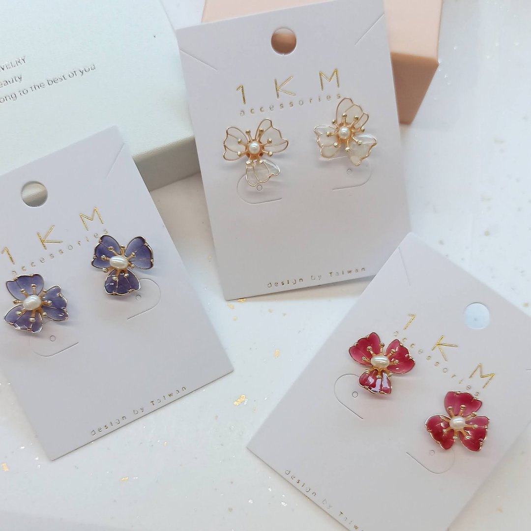 1KM 蜜语如珠・细线树脂花耳环-4色 - 耳环/耳夹 - 树脂 