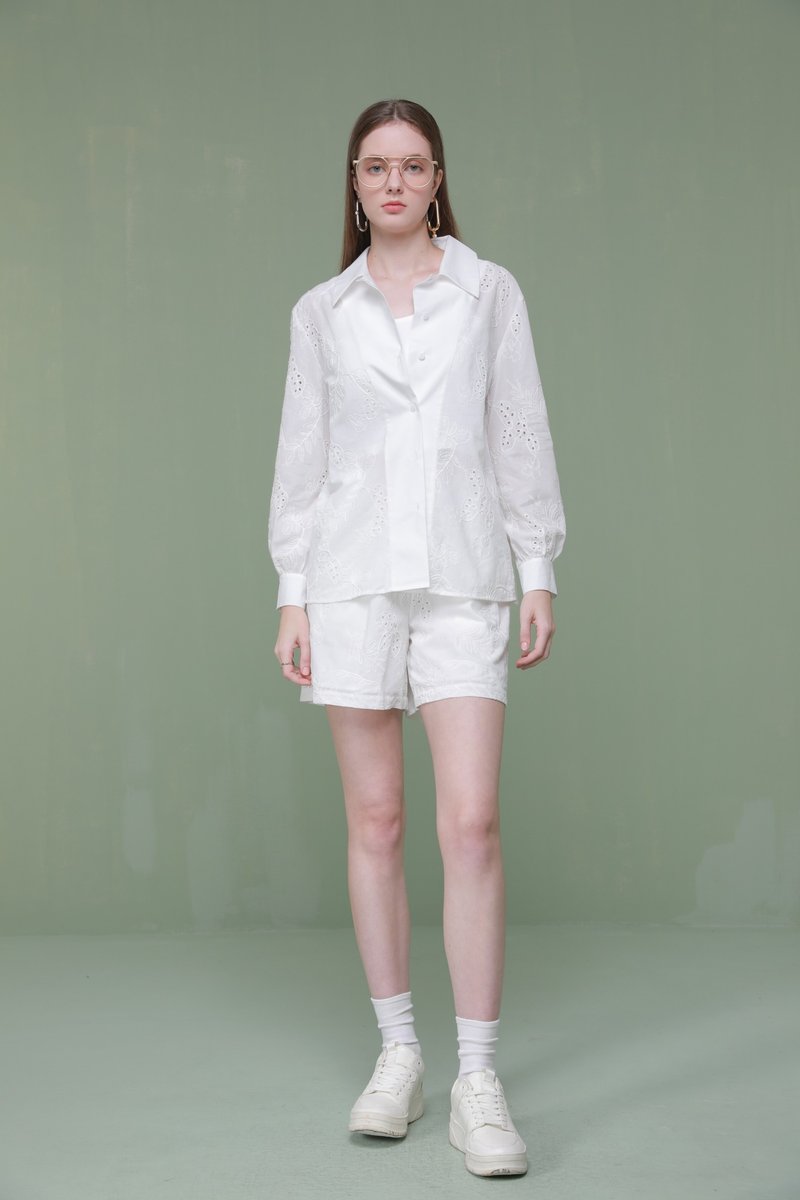 法式云朵白棉质重工蕾丝镂空绣花松紧短裤 - 女装短裤 - 棉．麻 