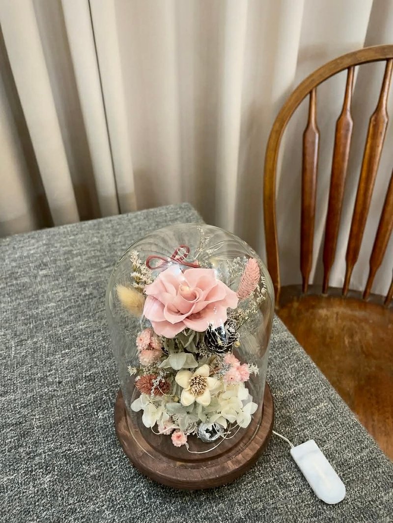 玻璃花罩【晨光暮暮可爱版】玻璃花盅 升迁 生日 开幕 新居 圣诞 - 干燥花/捧花 - 植物．花 