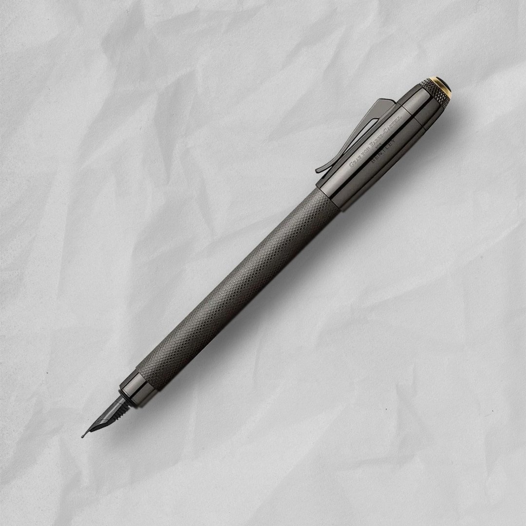 【Graf von Faber-Castell】宾利联名系列百年纪念钢笔 F尖 - 钢笔 - 其他金属 黑色