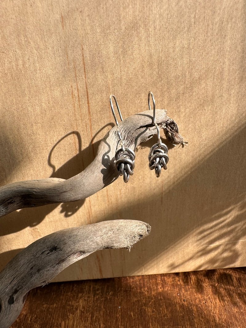 手作银饰—线圈编织耳环 925纯银饰品 垂耳式纯银耳环 垂坠式耳环 - 耳环/耳夹 - 纯银 银色