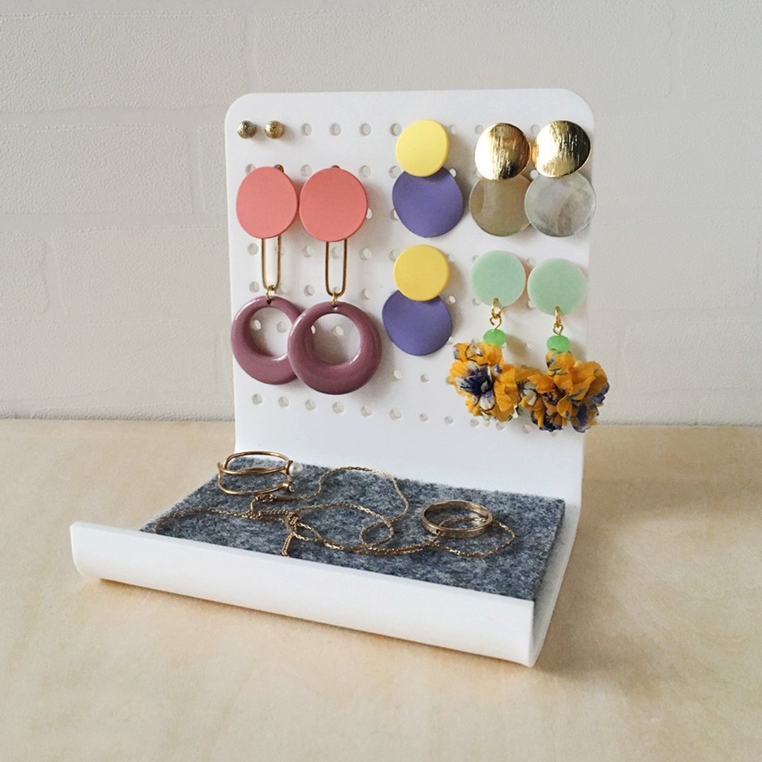 首饰座 Jewelry Organizer - 耳环/耳夹 - 塑料 黑色
