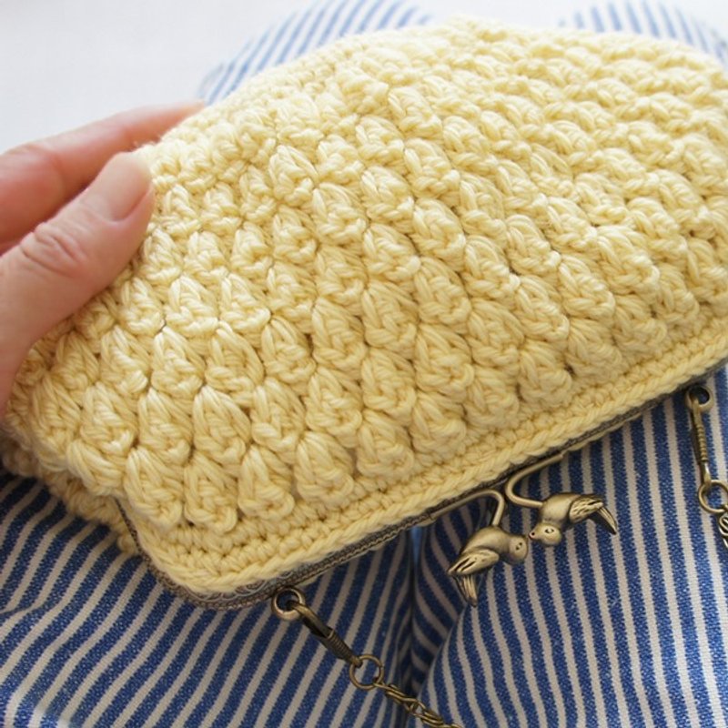 Ba-ba handmade  popcorn crochet petit-bag  No.C1016 - 手提包/手提袋 - 其他材质 黄色