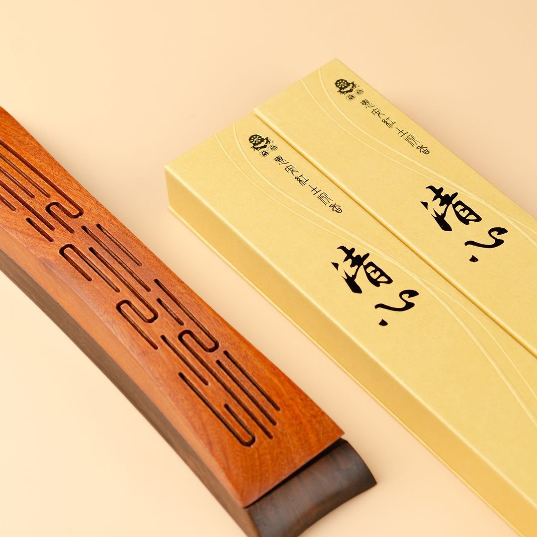 清心-九品惠安红土沉香-7寸卧香 - 香薰/精油/线香 - 其他材质 黄色