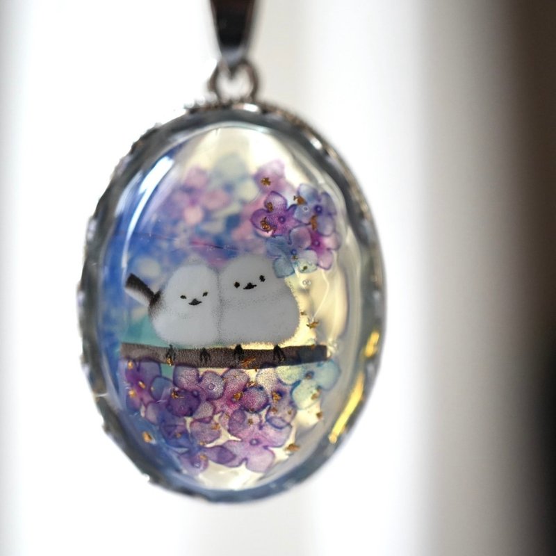 天然欧泊石绣球花与银喉长尾山雀24K金箔项链 - 项链 - 石头 