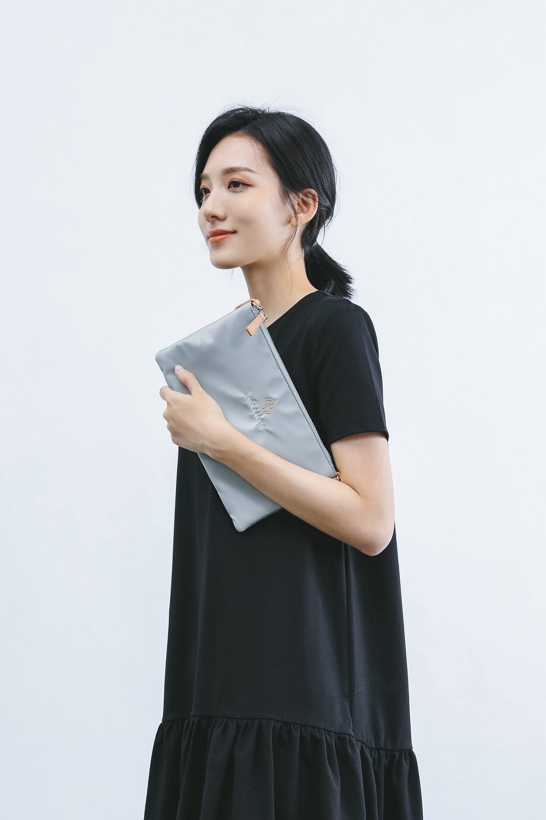 女生 信封包 手挽包 斜背包 晚装 手袋 Clutch - Femin 太空灰 - 化妆包/杂物包 - 丝．绢 灰色