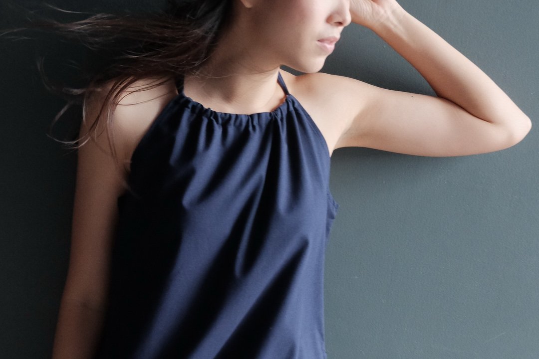棉质挖背背心 _ KRATIN : 海军蓝色 - 女装上衣 - 棉 蓝色