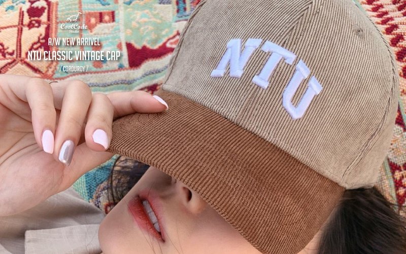 NTU Corduroy Embroidered Vintage Cap - Khaki NTU灯芯绒老帽 - 帽子 - 棉．麻 