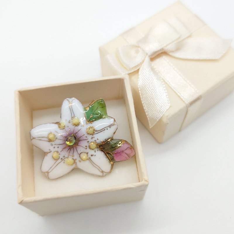 樱花 2025 七宝烧胸针 - 徽章/别针 - 其他金属 粉红色