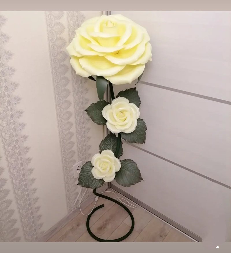 floor lamp rose, LED lamp for bedroom, floor lamp flower - 灯具/灯饰 - 防水材质 黄色