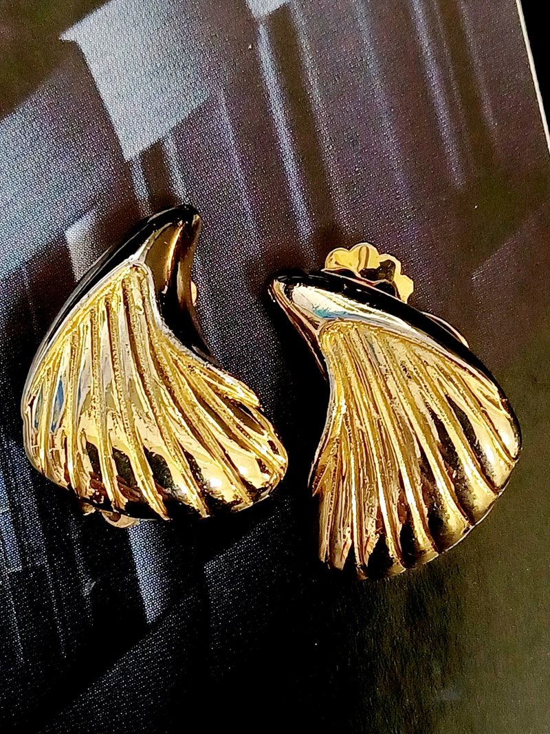 vintage jewelry 古典金色飞翼 夹式耳环 - 耳环/耳夹 - 其他金属 