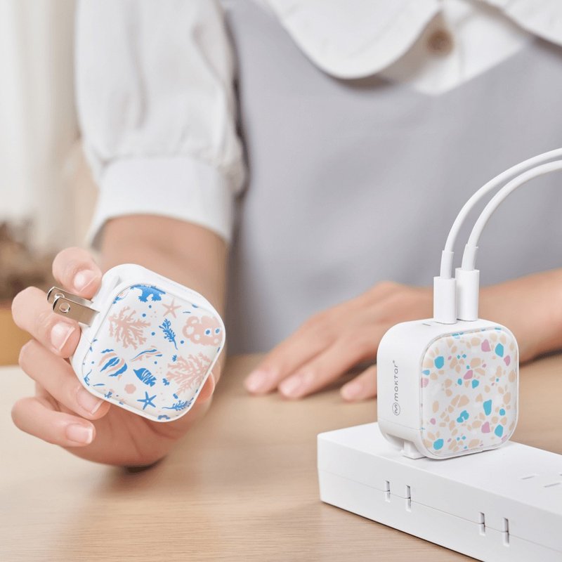 Maktar 45W GaN 印花乐联名 口袋快充 充电器 2孔快充 - 手机配件 - 塑料 蓝色