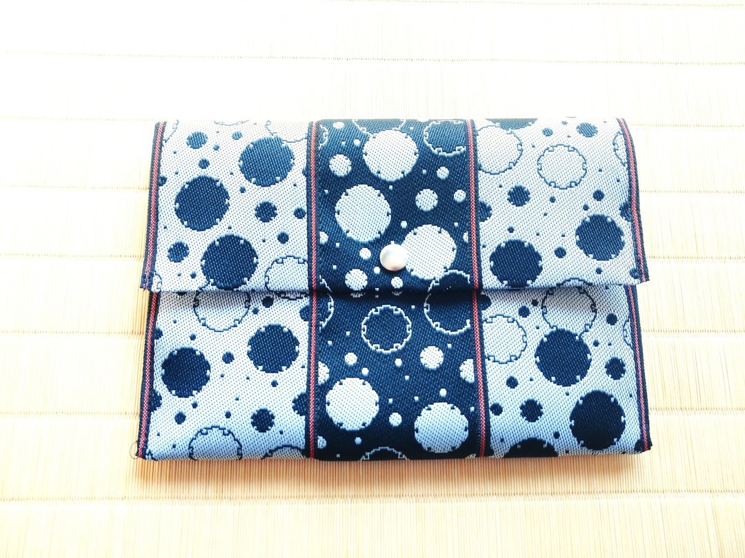 榻榻米边缘化妆包 吉祥纹样【雪轮纹样】红包袋 红包收纳 零钱包 御朱印帐收纳 日本制 手作 - 化妆包/杂物包 - 其他材质 多色