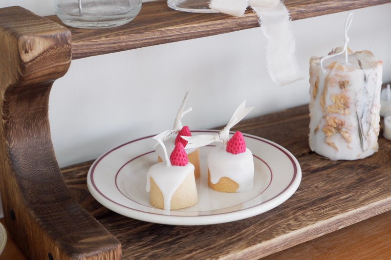 迷你草莓蛋糕 香氛蜡烛 - 蜡烛/烛台 - 蜡 咖啡色