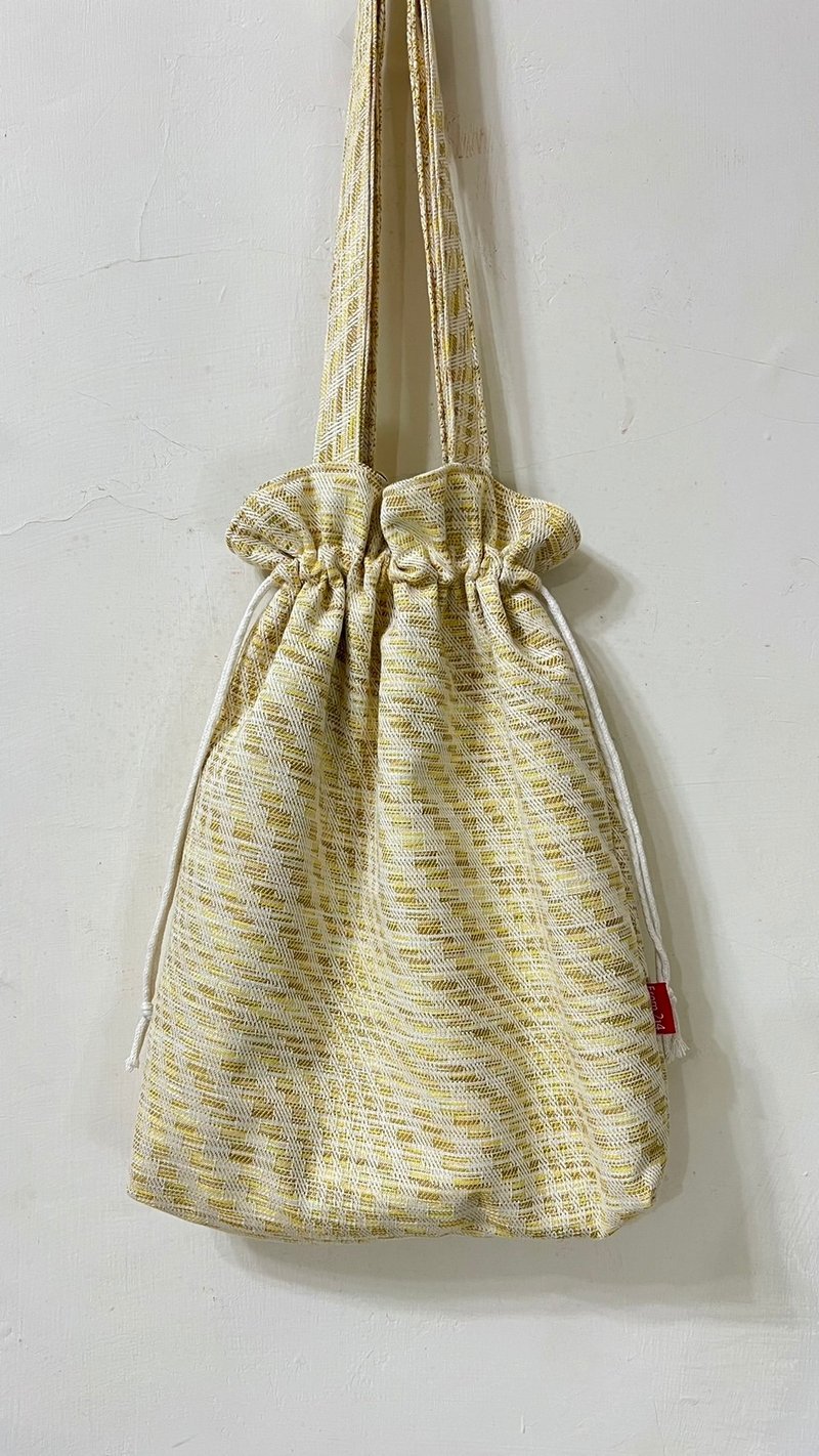 From2j4手工布包_花路肩背包(Golden hour) - 侧背包/斜挎包 - 棉．麻 黄色