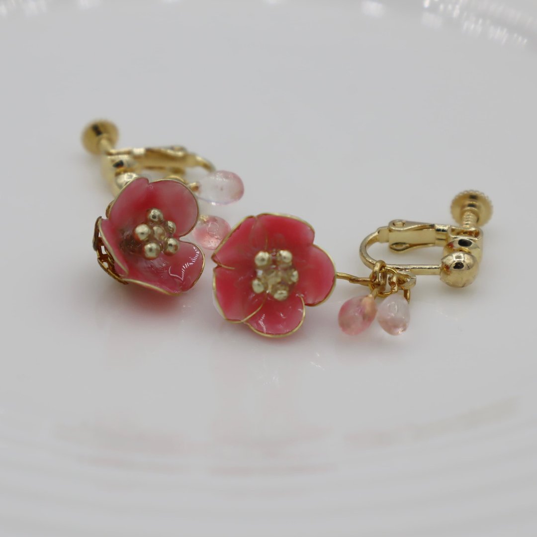 christmas rose_strawberry moon - 耳环/耳夹 - 树脂 粉红色