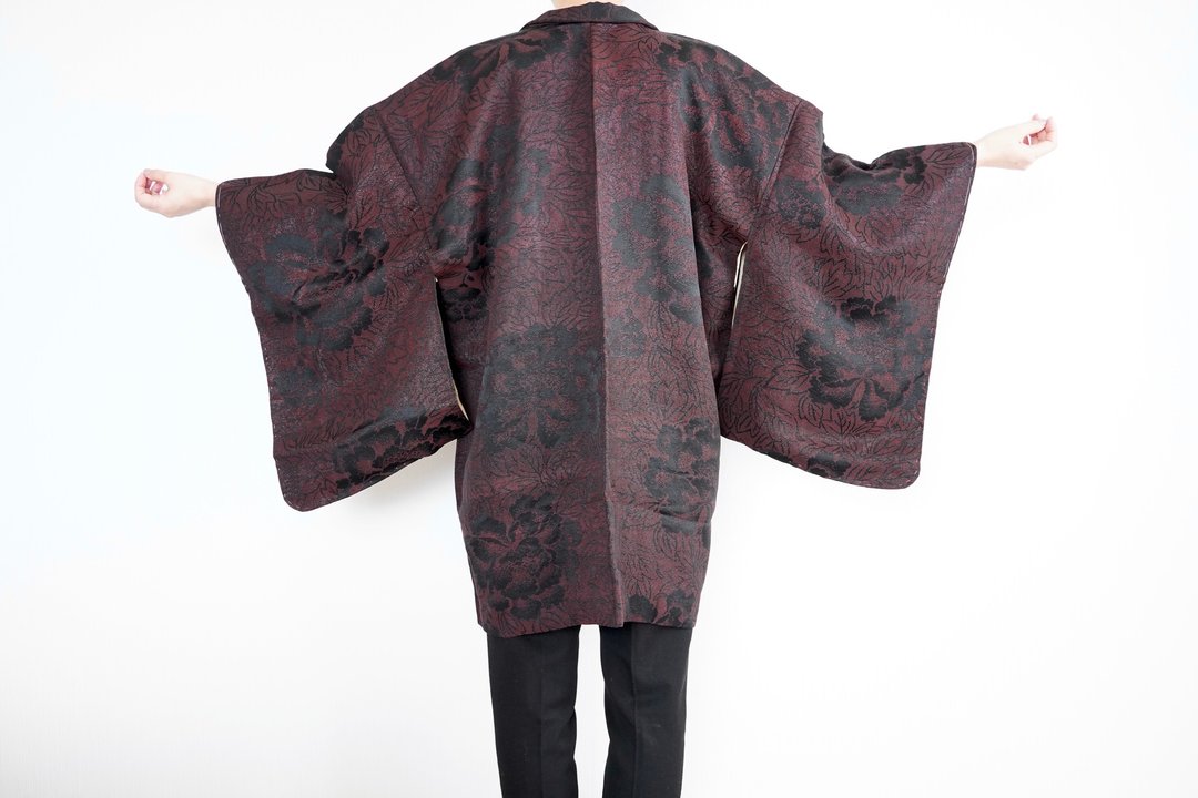 URUSHI threads kimono, silk kimono, vintage kimono, kimono jacket - 女装休闲/机能外套 - 丝．绢 黑色