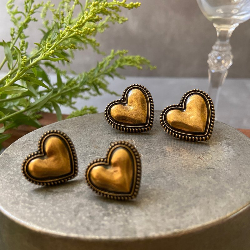 钮扣耳环x法式恋爱 - 耳环/耳夹 - 其他材质 