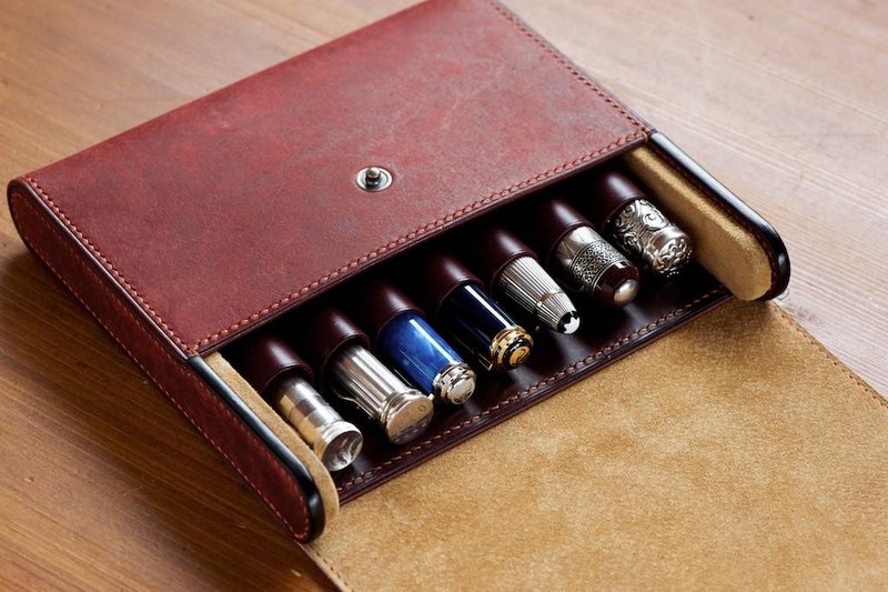 Fountain pen case with seven sewing seam sewing - 铅笔盒/笔袋 - 真皮 红色