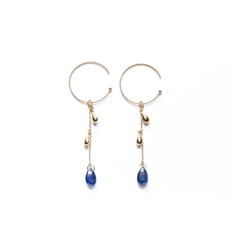 雫サファイア K10フープピアス~RADIANT MOMENTS~ - 耳环/耳夹 - 宝石 蓝色