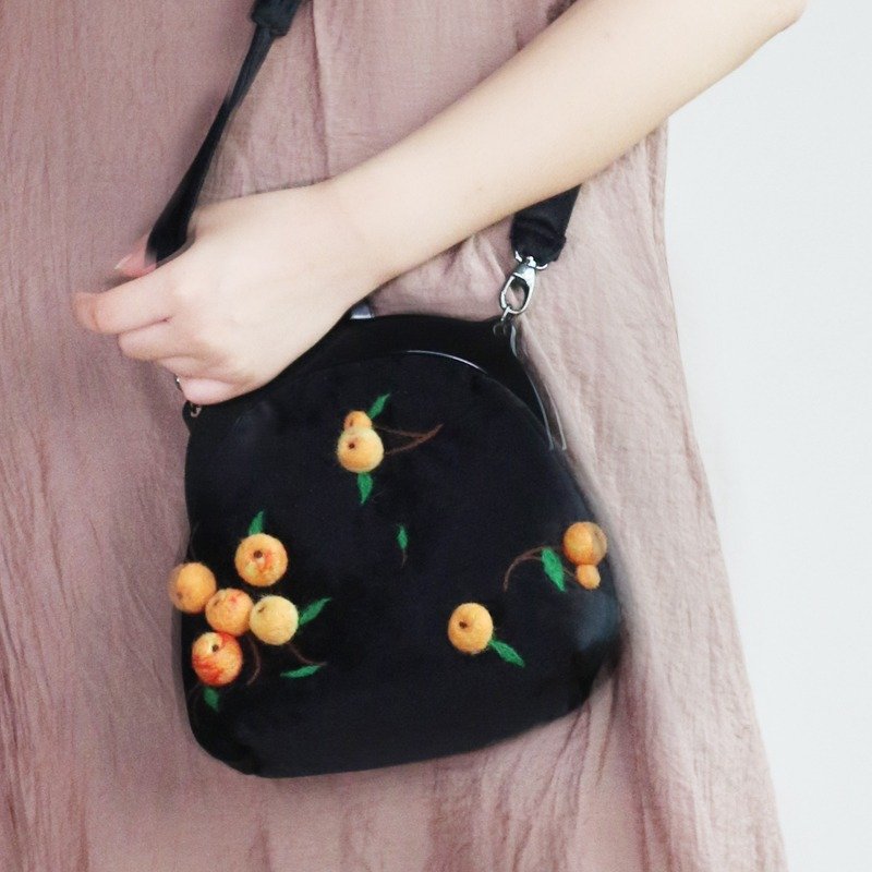 轲人 原创果子手工羊毛毡链条复古口金包可爱单肩小包包斜跨包 - 侧背包/斜挎包 - 纸 多色