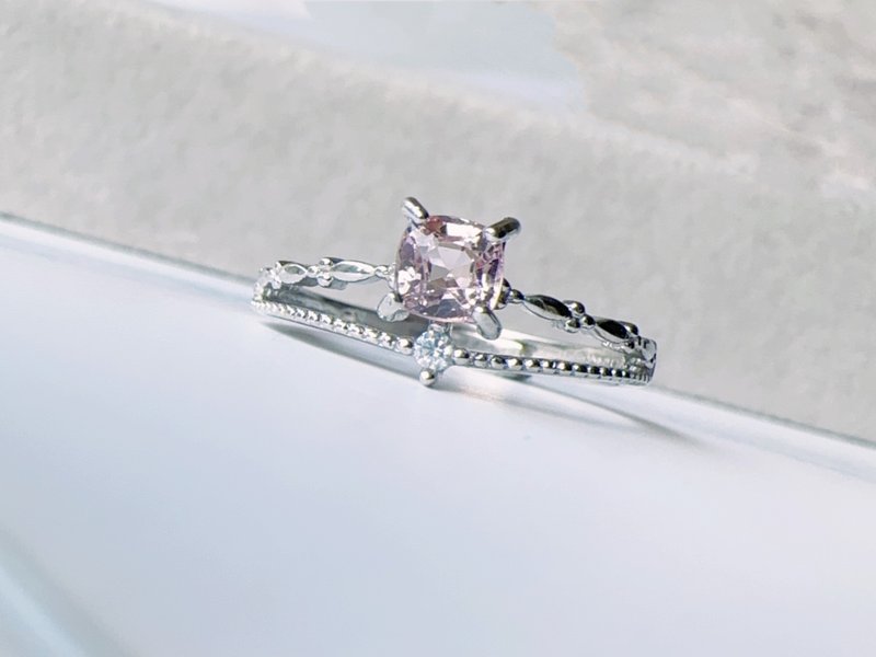 天然尖晶石 纯银戒指 浅粉紫 梦幻色泽 火光璀璨  8月生日石 - 戒指 - 纯银 