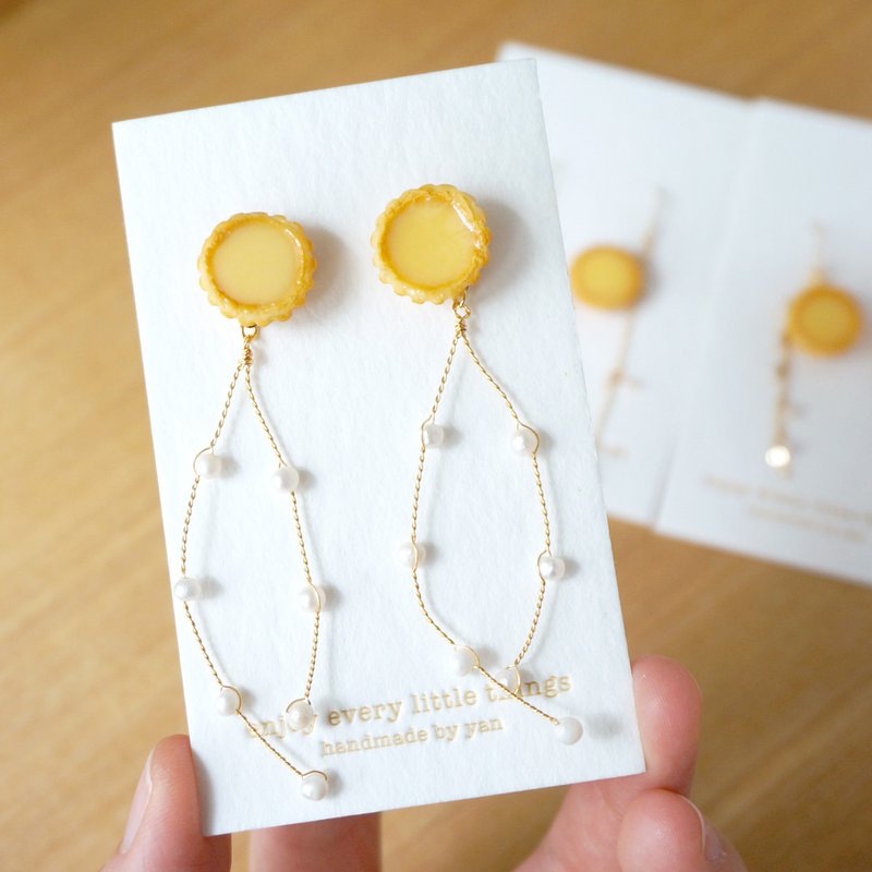 香港茶餐厅系列.蛋挞的变奏曲.手工耳环 (接单订制) - 耳环/耳夹 - 树脂 黄色