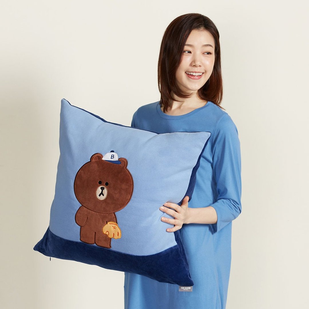 LINE FRIENDS | 熊大棒球方形抱枕 (60x60厘米) - 枕头/抱枕 - 棉 蓝色