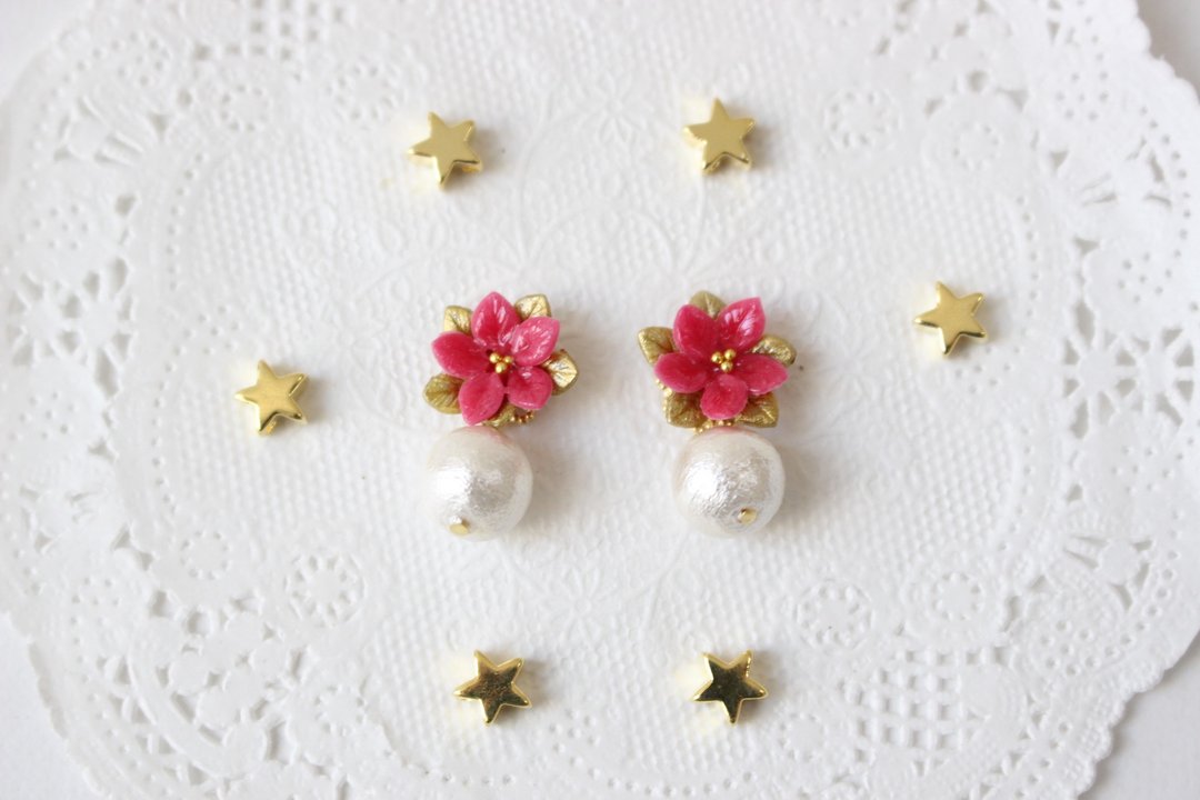 Poinsettia and cotton pearl Clip-On - 耳环/耳夹 - 粘土 红色