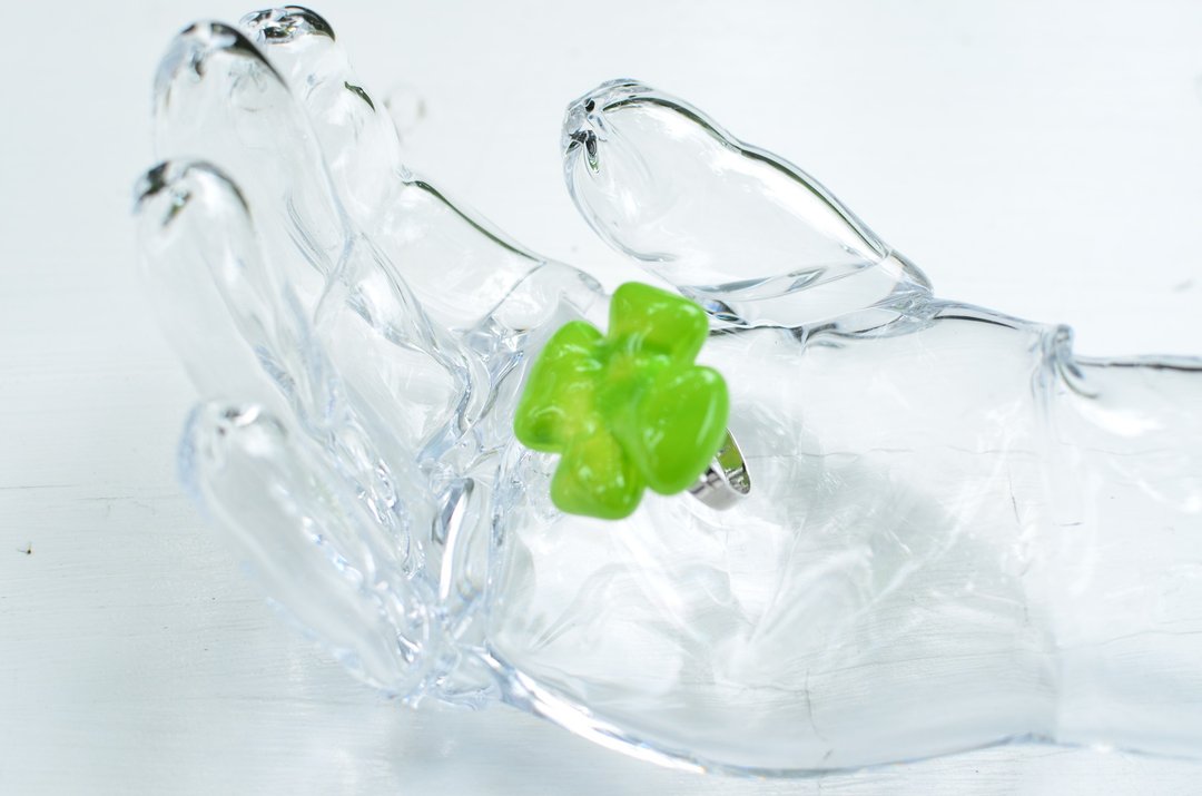 Flower Ring/yellow-green - 戒指 - 玻璃 绿色