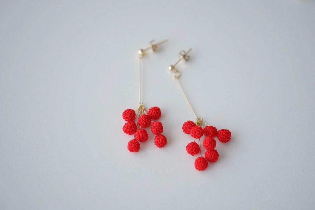 pepper berry (red) - 耳环/耳夹 - 绣线 红色