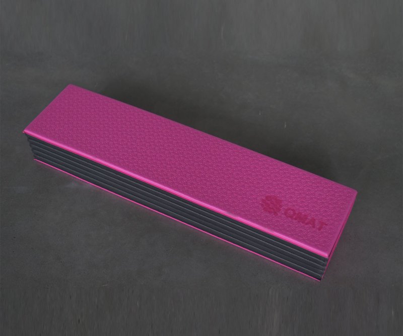 QMAT桃黑折叠瑜珈垫 无毒无味无胶双色双纹双面止滑 弹性好回弹佳 - 瑜珈垫 - 环保材料 黑色