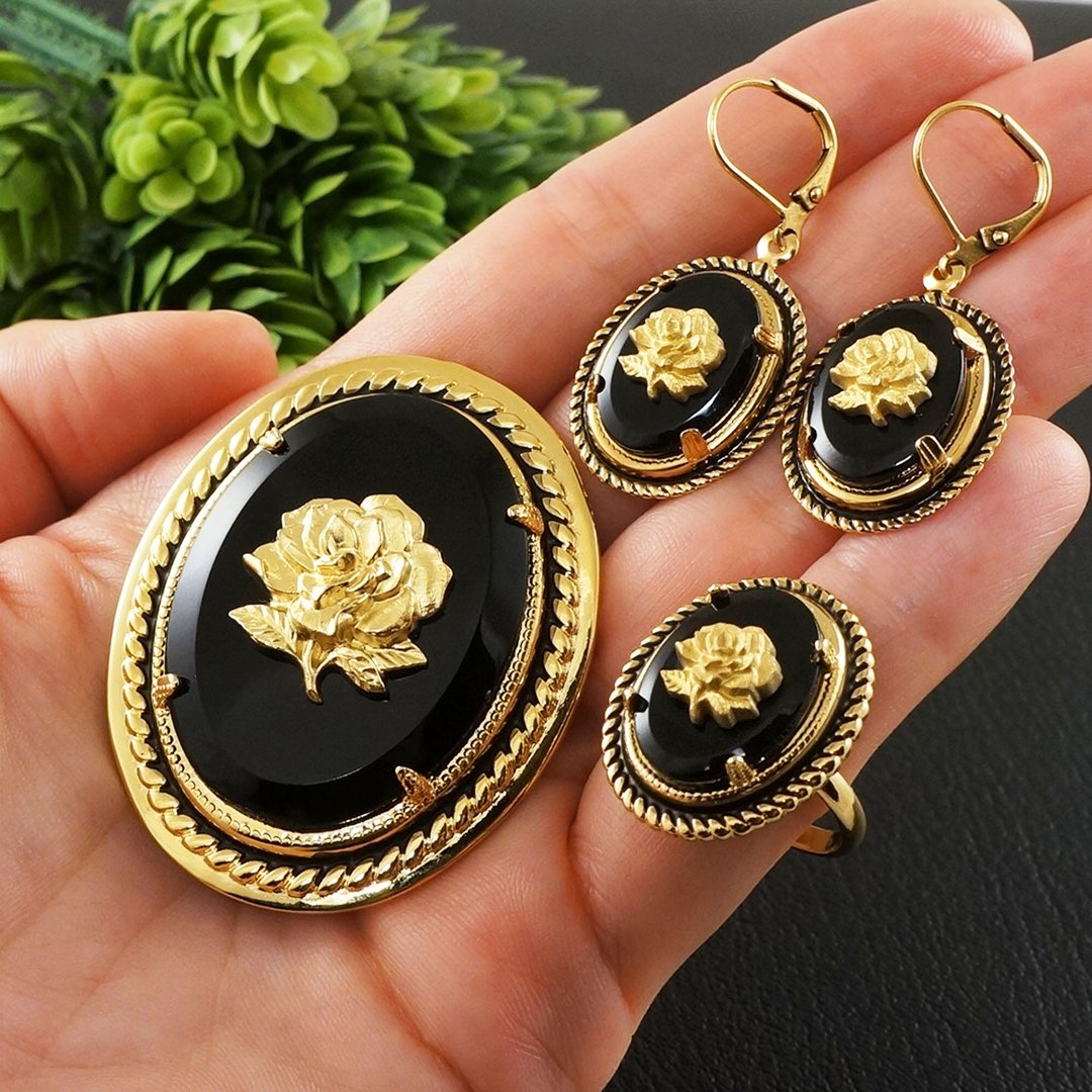 Brooch Pin and Earrings and Ring Golden Rose Black Cameo Victorian Jewelry Set - 胸针 - 其他材质 黑色