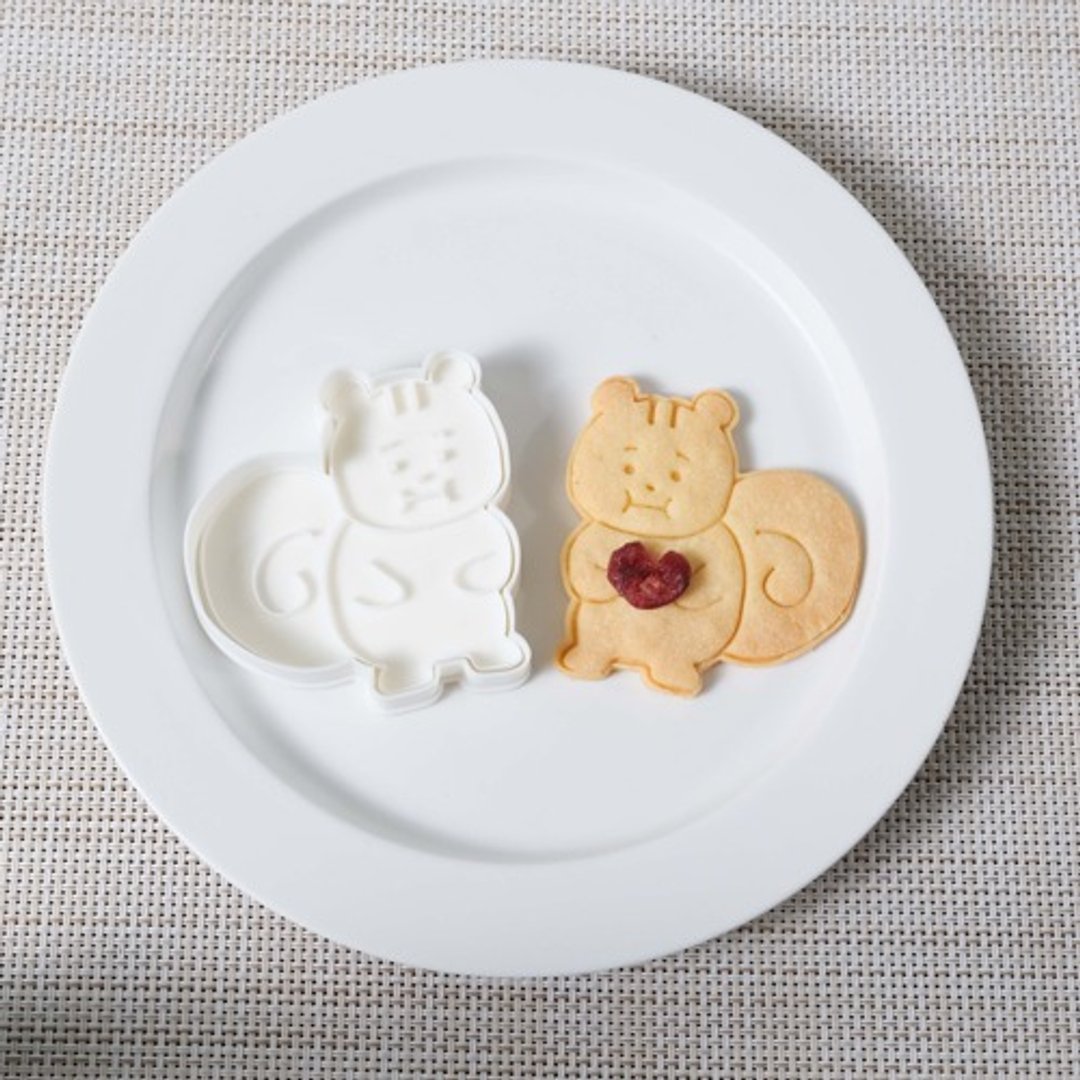 Gluttonous squirrel (cookie cutter, cookie type) - 厨房用具 - 木头 