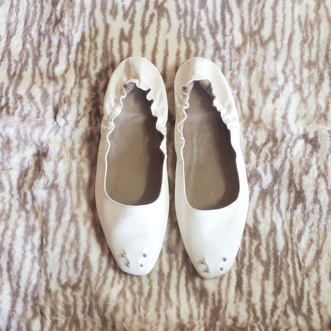 Au1.piercing pumps1 /white - 高跟鞋 - 真皮 白色