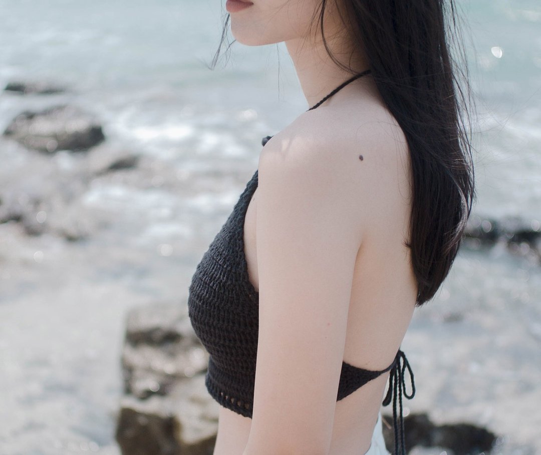 Halter Top - 女装上衣 - 其他材质 黑色
