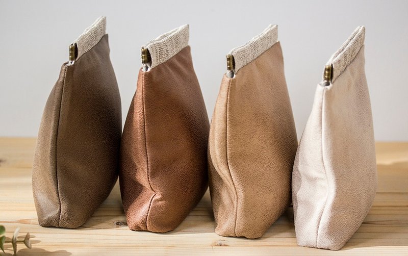 Charger case, Cosmetic pouch, Ditty bag, Make-up Case, Travel pouch / Vegan Suede - 化妆包/杂物包 - 棉．麻 咖啡色
