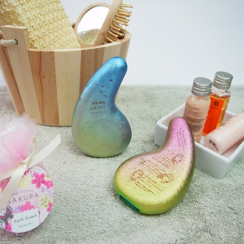 钛爱生活系列-日本制 纯钛去角质按摩器-蓝色 - 脸部按摩/清洁工具 - 其他金属 多色