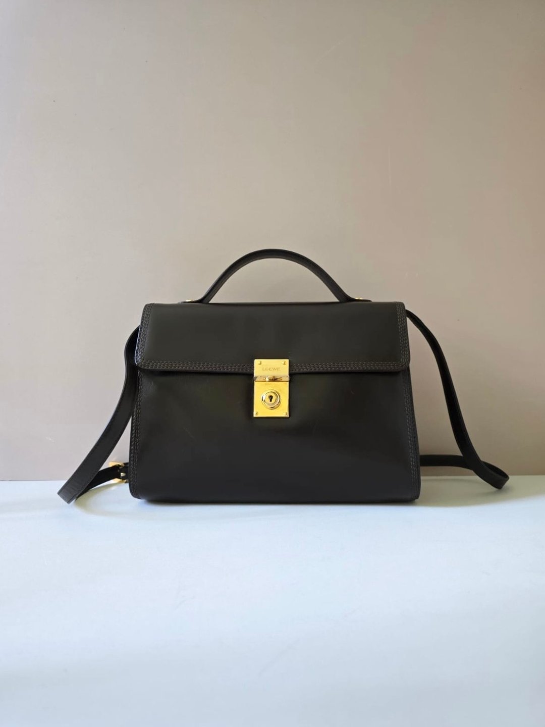 稀有中古二手Loewe咖啡色凯莉包复古包皮革侧背包斜孭单肩包小包 - 侧背包/斜挎包 - 真皮 咖啡色