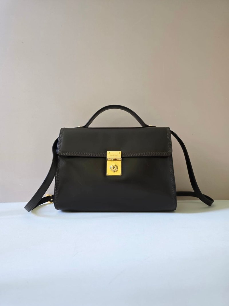 稀有中古二手Loewe咖啡色凯莉包复古包皮革侧背包斜孭单肩包小包 - 侧背包/斜挎包 - 真皮 咖啡色