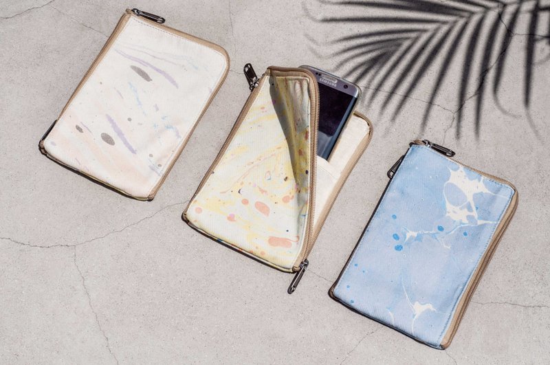 情人节大理石纹手机套 收纳袋 手机包 悠游卡套-海洋水彩浮水染 - 手机壳/手机套 - 棉．麻 多色