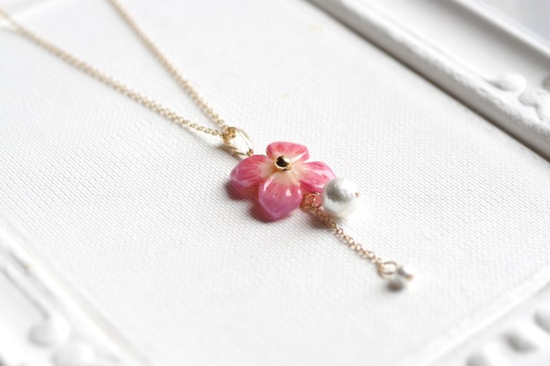 黏土艺术 绣球花与棉珠吊饰・恶女的气场 - 项链 - 粘土 粉红色
