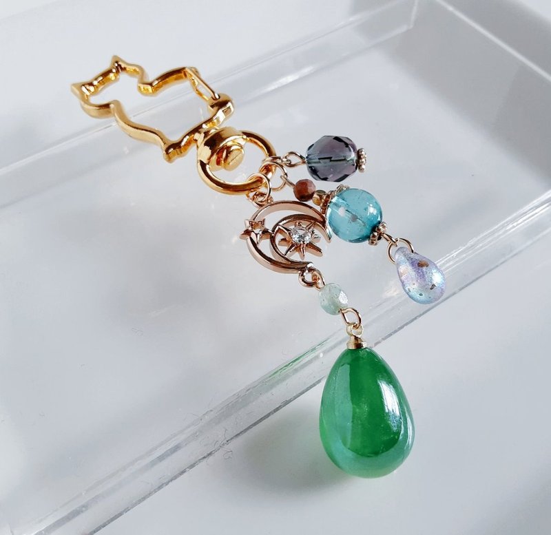 大型时尚钥匙链，带有梦幻蓝绿吊饰和太空图案。 - 钥匙链/钥匙包 - 塑料 绿色