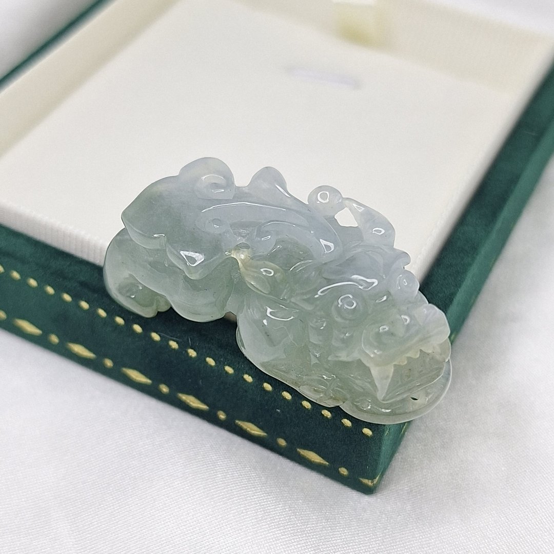 缅料 冰起光 天空蓝 半山水 貔貅 吊坠  | 天然缅甸玉A货翡翠 - 项链 - 玉石 