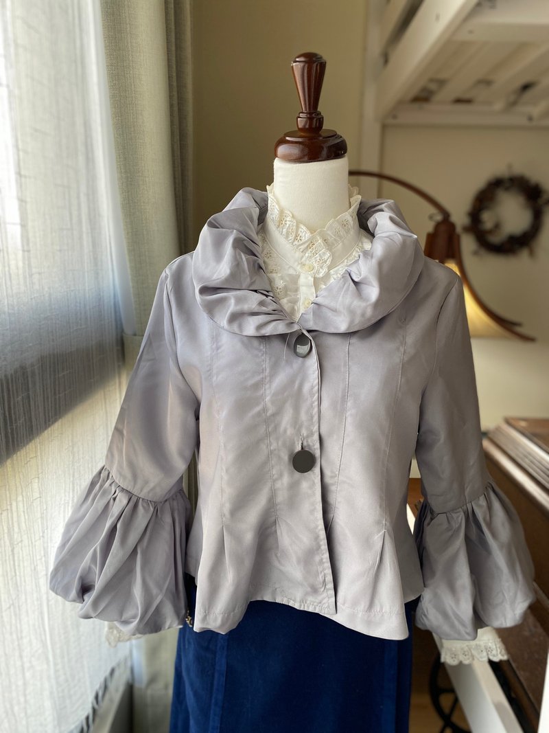 欧系浅灰喇叭袖翻领外罩 - 女装休闲/机能外套 - 聚酯纤维 银色