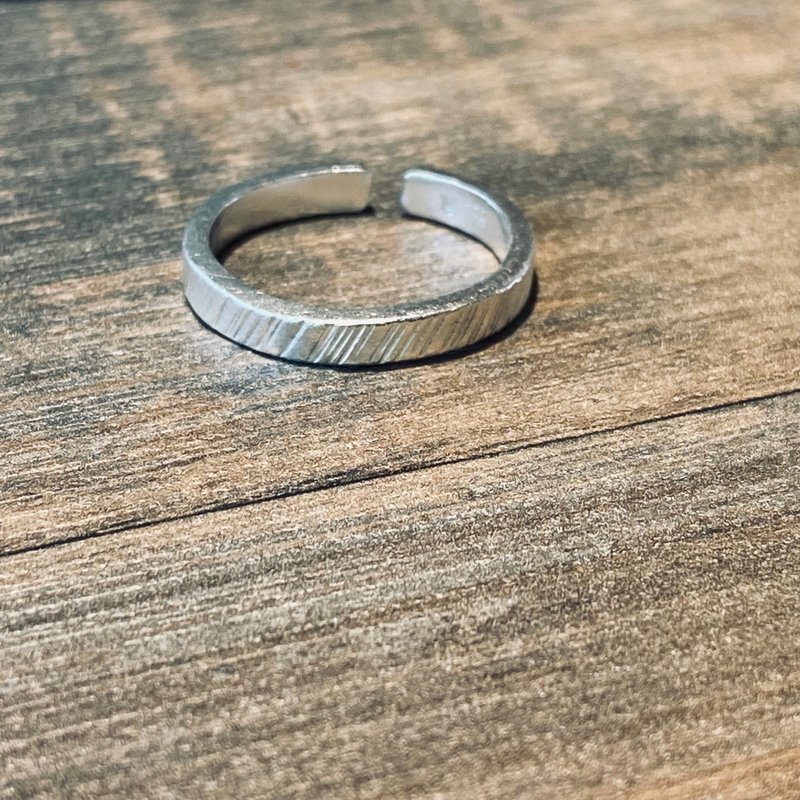 纯银 斜纹戒指 活动戒围 可定制名字 S85 - 戒指 - 纯银 银色
