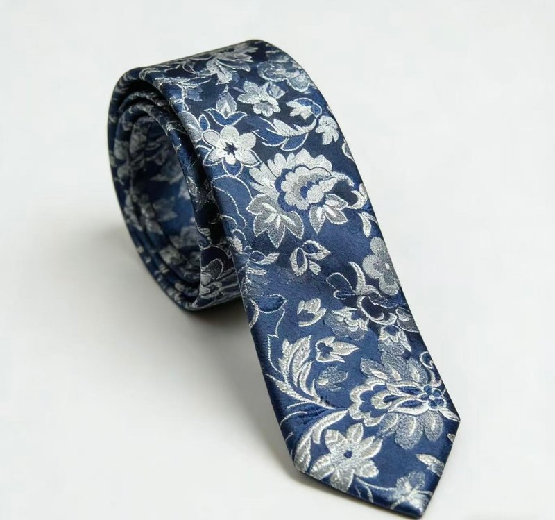 藍色花卉絲質系列領帶紳士搭配利器禮盒裝 - 领带/领带夹 - 丝．绢 蓝色